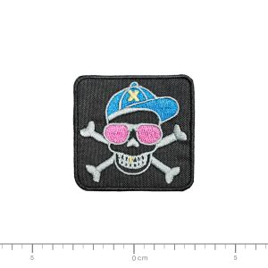 Aplikacija klijuojama vidutinė EMBLEMOS (7 piešiniai)