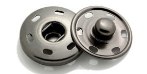 Spaudė metalinė 18mm (3 spalvos)